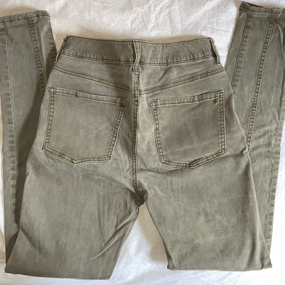 American Eagle Army Green high-rise Jegging - Picture 7 of 7